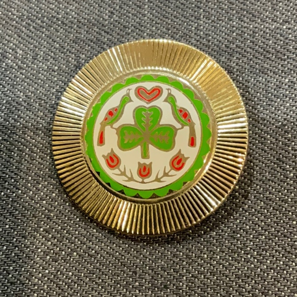 Vintage brooch, pin Pennsylvania Dutch Double Hex Sign